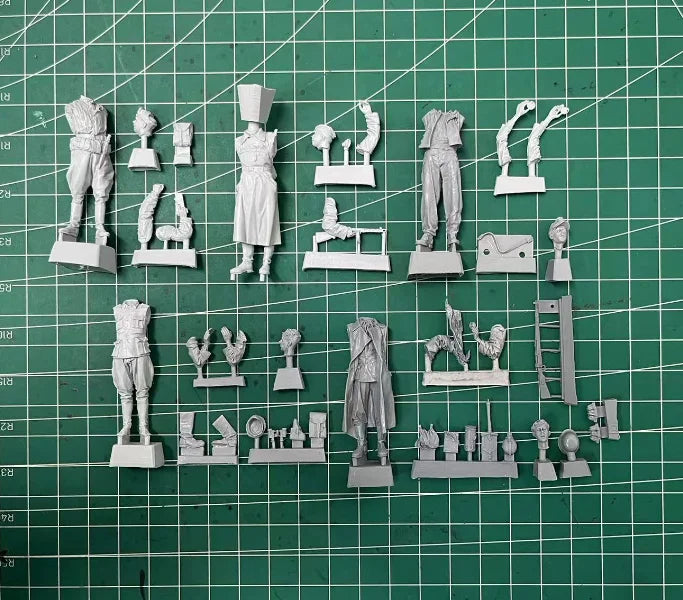 1/35 WWII German Surrender Soldiers, 5 Figures, Resin Model Figure Kit, Unassembled and Unpainted