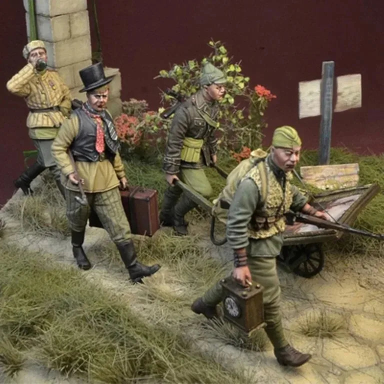 1/35 WWII German Infantry at Camp with Supply Cart, 4 Figures, Resin Model Figure Kit, Unassembled and Unpainted