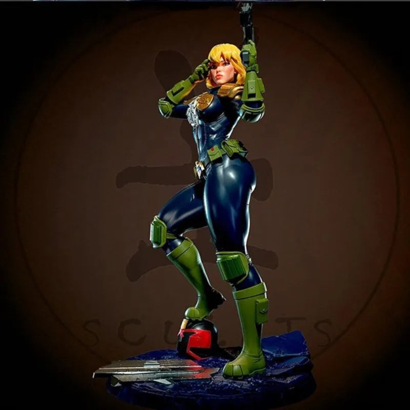 1/24 Blonde Commando in Powered Battle Suit, Resin Model Figure Kit, Sci-Fi Theme, Unassembled and Unpainted