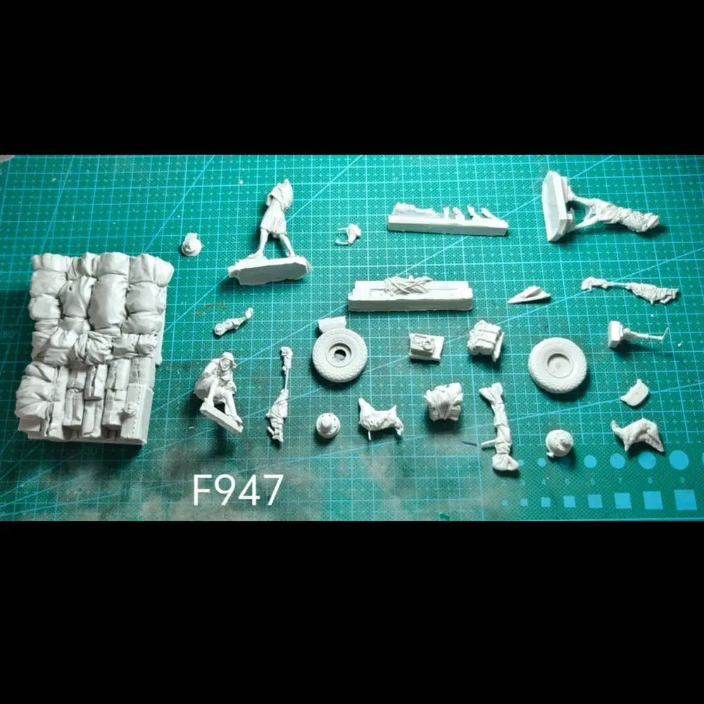 1/35 WWII German Field Gun Crew, 4 Figures, Resin Model Figure Kit, Unassembled and Unpainted