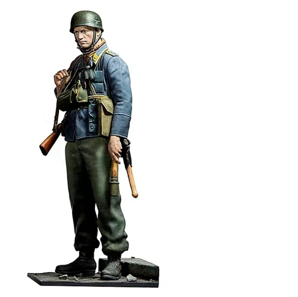 1/35 WWII German SMG Soldier with Neckerchief, Resin Model Figure Kit, Unassembled and Unpainted