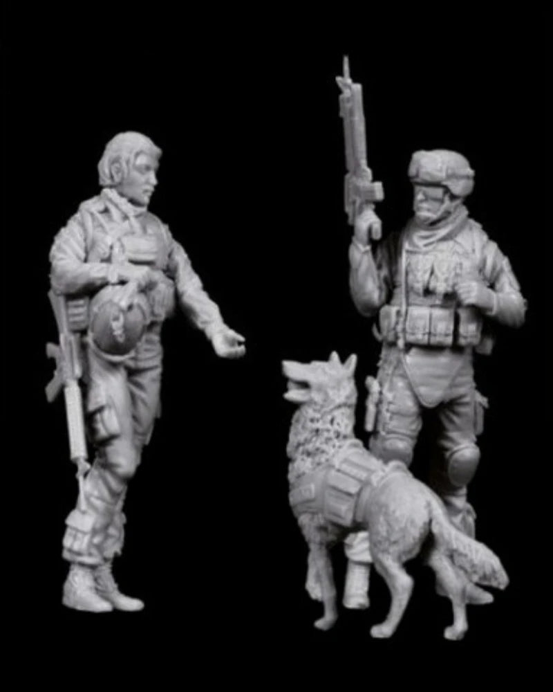 1/35 Modern US Military Personnel with Dog, 3 Figures, Resin Model Figure Kit, Unassembled and Unpainted