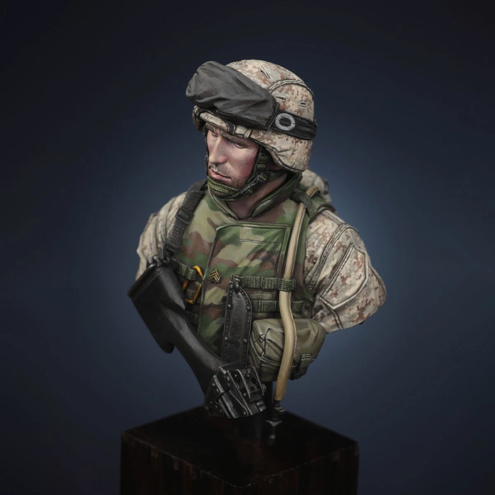 1/10 Modern Soldier in Digital Camouflage with Night Vision, Resin Model Bust Kit, Unassembled and Unpainted