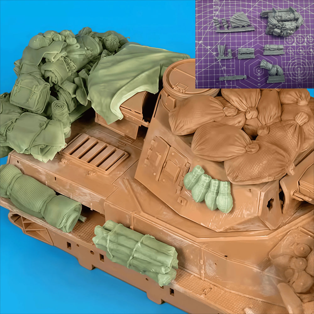 1/35 Cold War Tank Debris, Resin Model Vehicle Kit, Unassembled and Unpainted