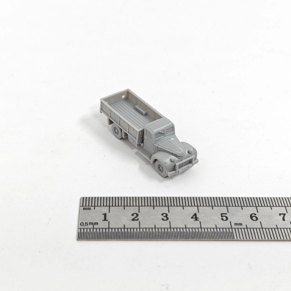 1/144 WWII British LRDG Chevrolet 30cwt, Resin Model Vehicle Kit, Unassembled and Unpainted
