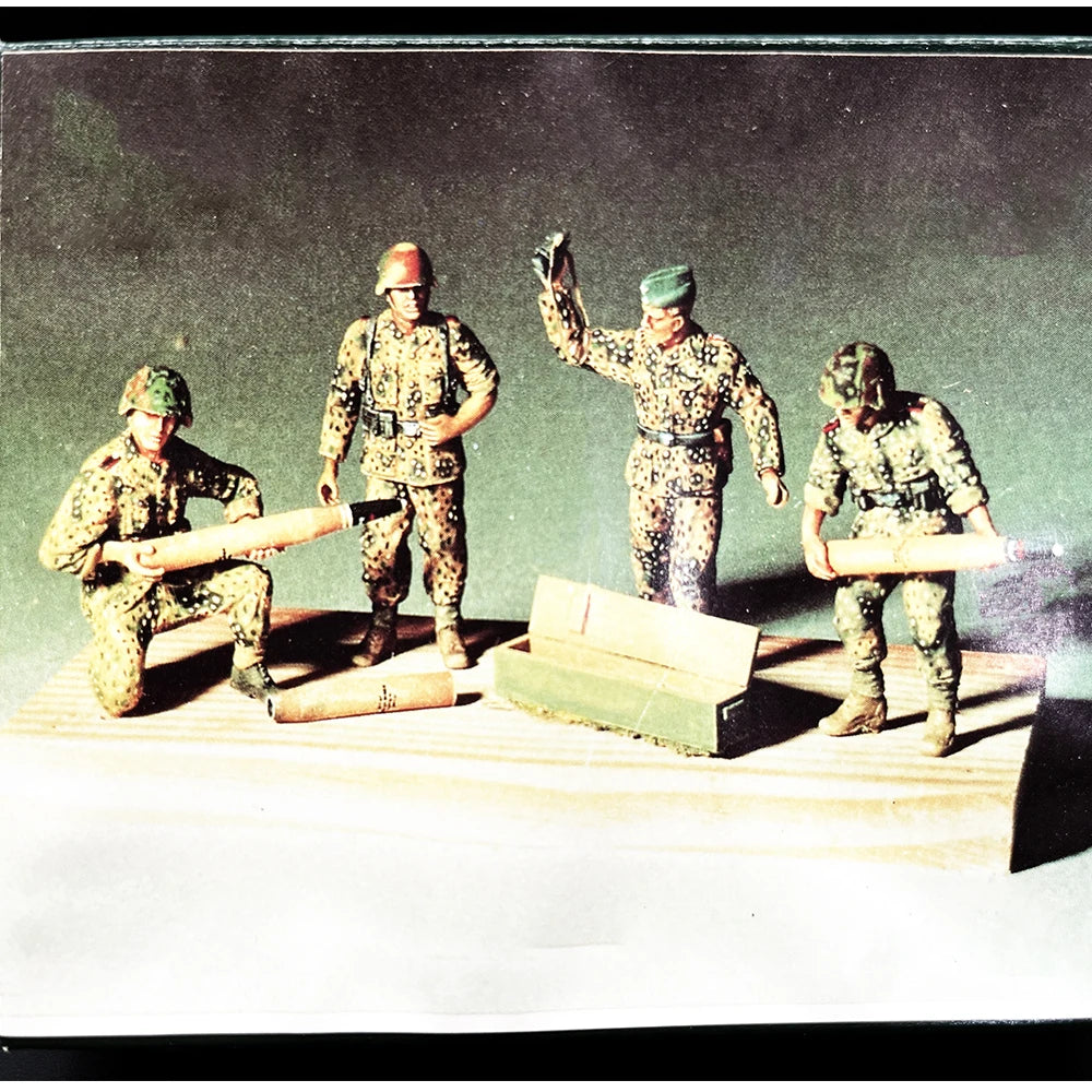 1/35 Modern Tactical Team, 4 Figures, Resin Model Figure Kit, Unassembled and Unpainted