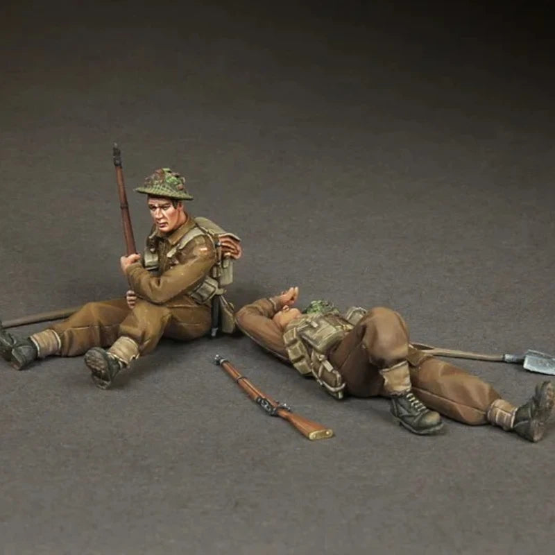 1/35 WWI British Infantry Charging with Bayonets, 2 Figures, Resin Model Figure Kit, Unassembled and Unpainted