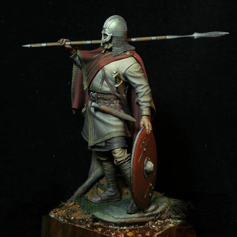 1/24 Medieval Norse Warrior with Spear Across Shoulders, Resin Model Figure Kit, Unassembled and Unpainted