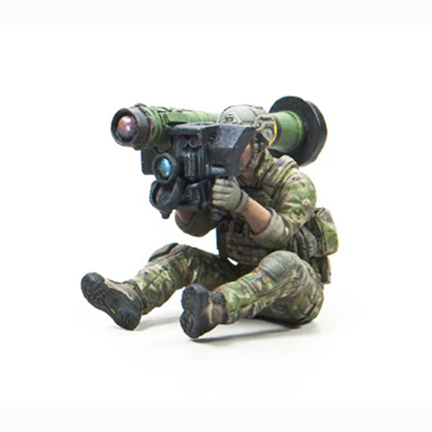 1/35 Modern Tactical Soldiers with K9, 3 Figures, Resin Model Figure Kit, Unassembled and Unpainted