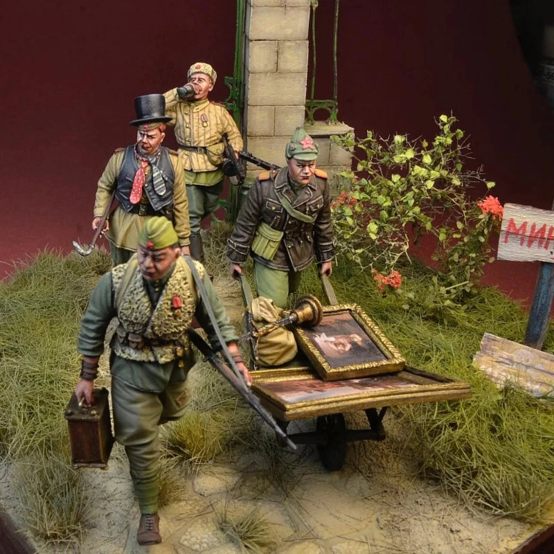 1/35 WWII Soviet Rear Troops Supply Cart, 4 Figures, Resin Model Figure Kit, Unassembled and Unpainted