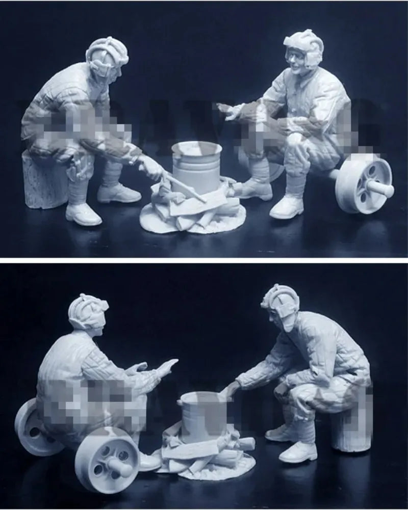1/35 Cold War Soviet Tank Crew Resting, 2 Figures, Resin Model Figure Kit, Unassembled and Unpainted