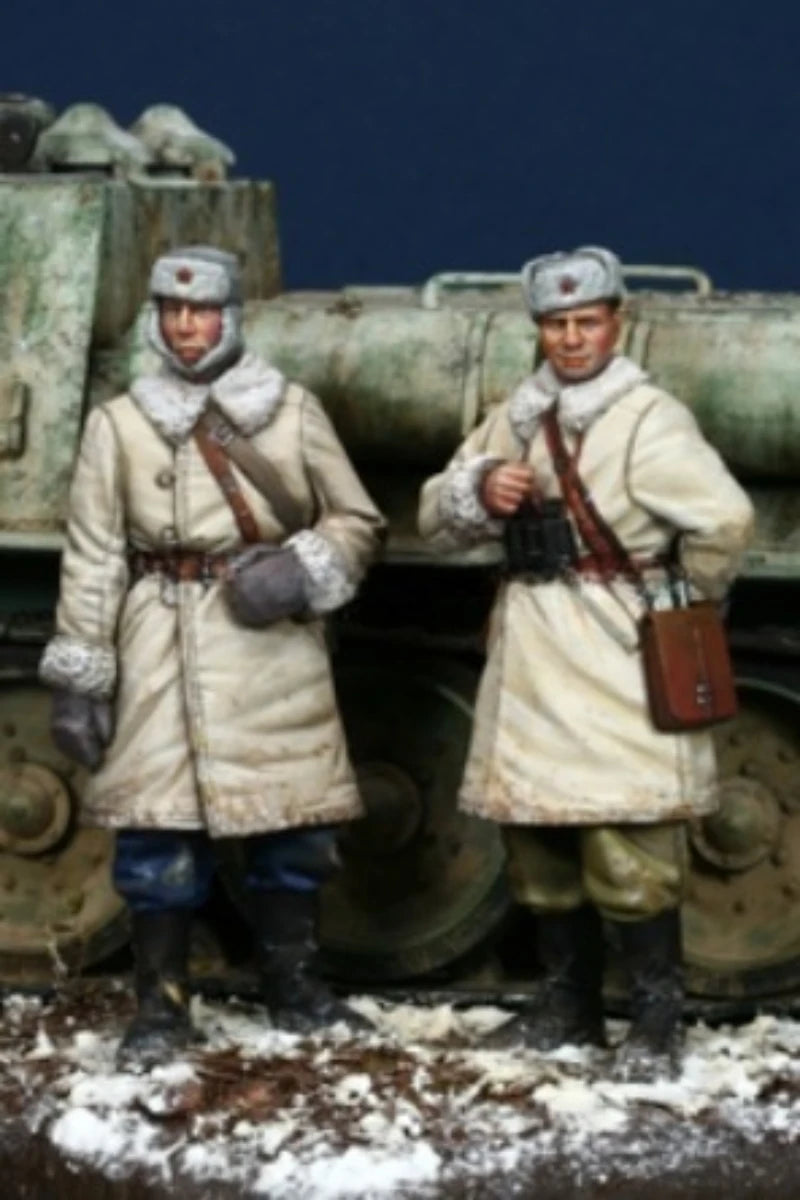 1/35 WWII Soviet AFV Crew Set, 2 Figures, Resin Model Figure Kit, Unassembled and Unpainted
