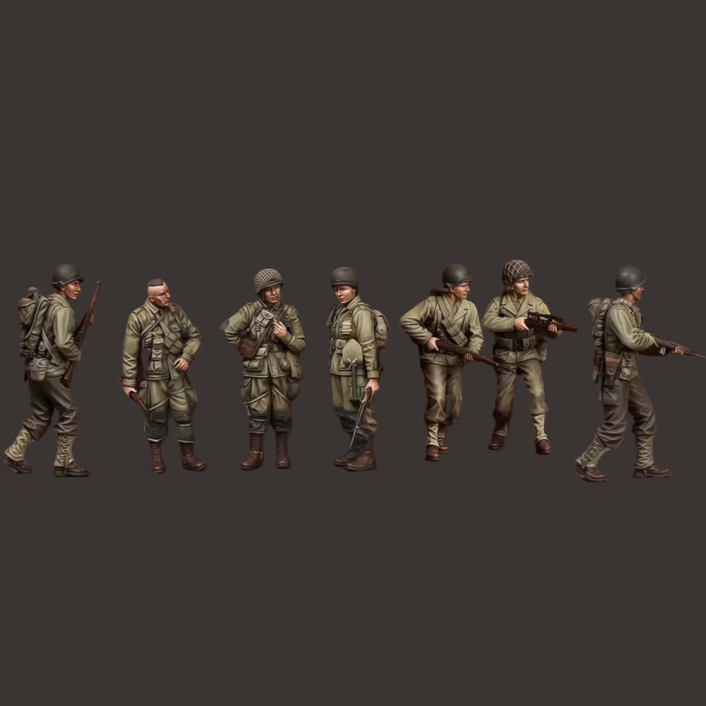 1/35 WWII US Infantry Squad in Desert Camouflage, 7 Figures, Resin Model Figure Kit, Unassembled and Unpainted