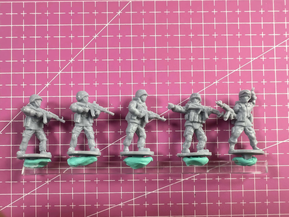 1/72 Modern Military Infantry Soldiers, 10 Figures, Resin Model Figure Kit, Unassembled and Unpainted