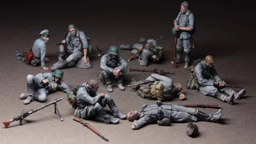 1/35 Modern Infantry Squad in Combat Assault, 10 Figures, Resin Model Figure Kit, Unassembled and Unpainted