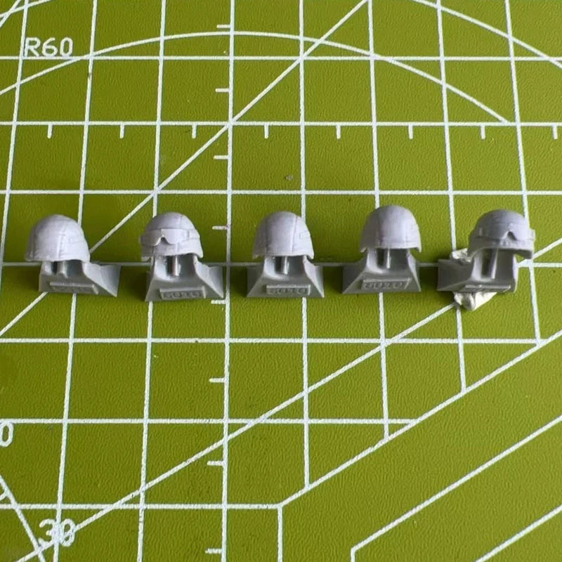 1/35 WWI German Stahlhelm, Resin Model Accessory Kit, Unpainted