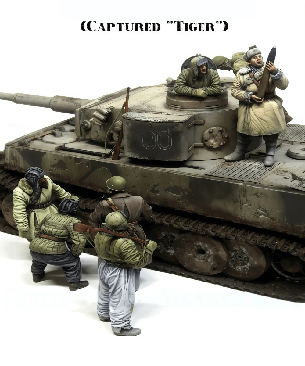 1/35 WWII German Infantry Examining Captured Tank, 7 Figures, Resin Model Figure Kit, Unassembled and Unpainted