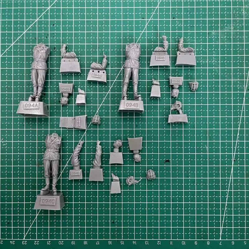 WWII — German Tank Crew — 1/35 Resin Figure Set