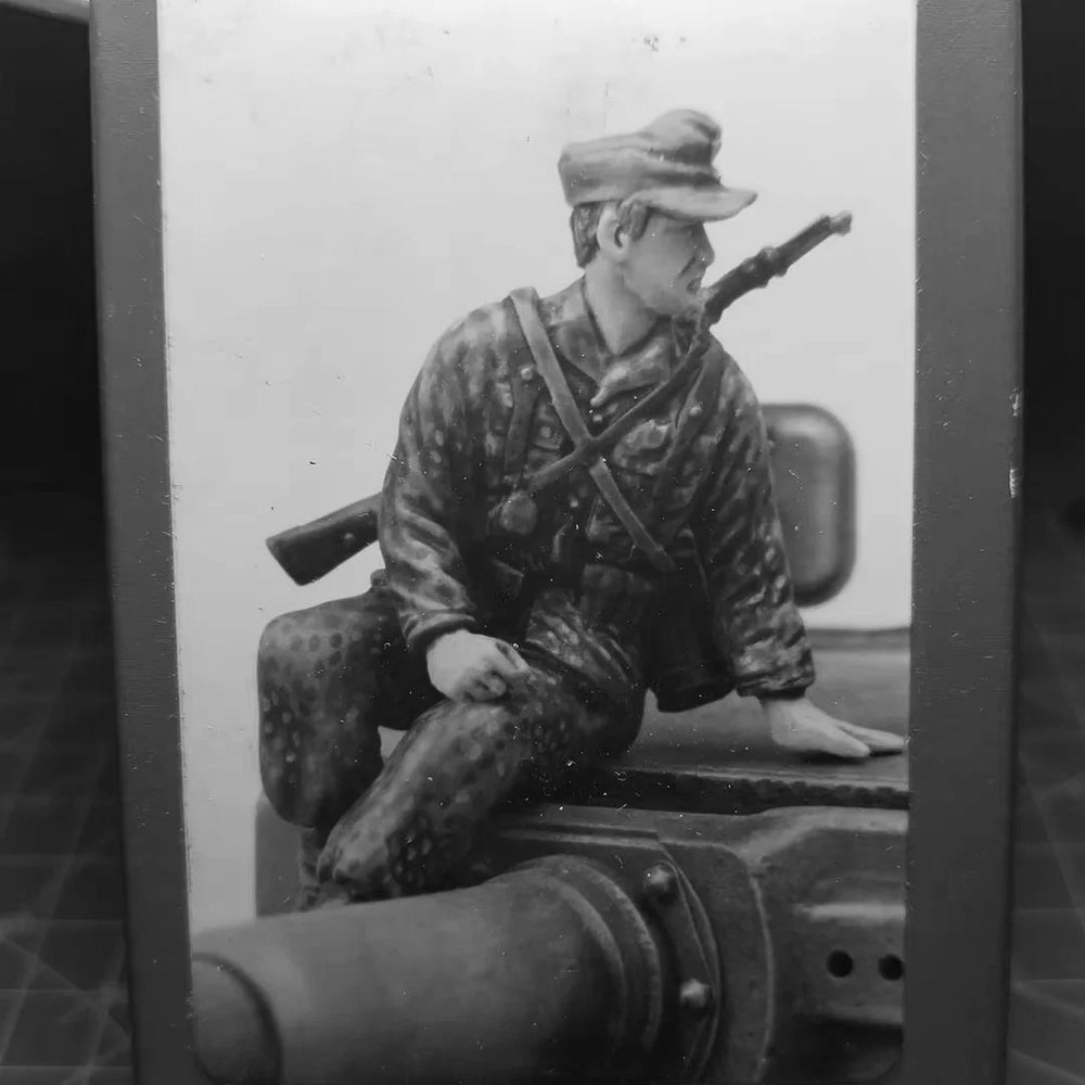 1/35 WWII Infantry Squad Advancing, Resin Model Figure Kit, Unassembled and Unpainted