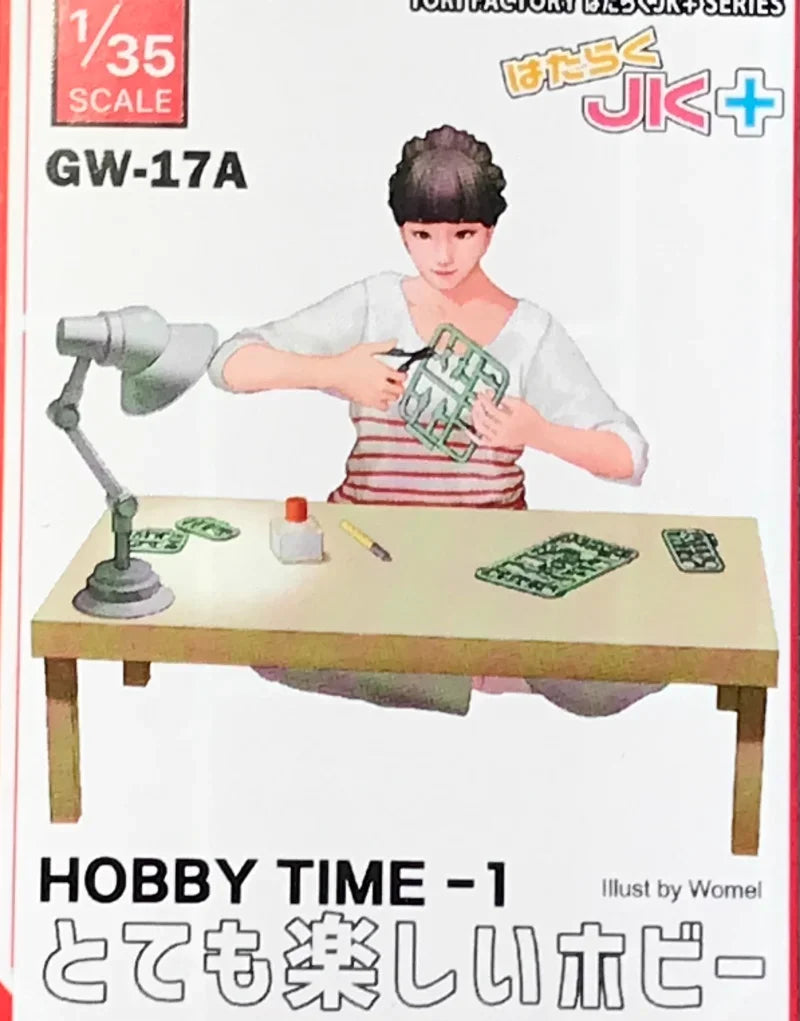 1/35 Modern Female Modeler, Resin Model Figure Kit, Unassembled and Unpainted