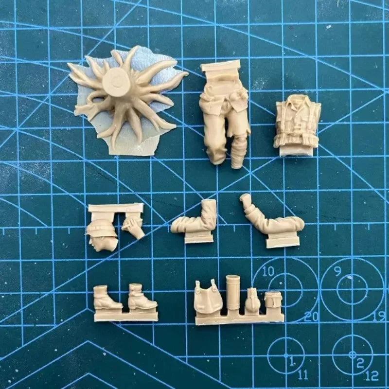 1/35 WWI British Infantryman Resting, Resin Model Figure Kit, Unassembled and Unpainted