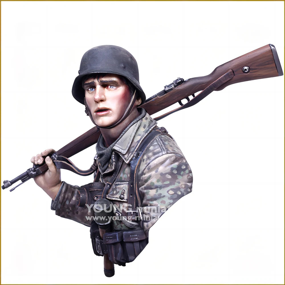 1/10 WWII German Rifleman with Kar98k on Shoulder, Resin Model Bust Kit, Unassembled and Unpainted