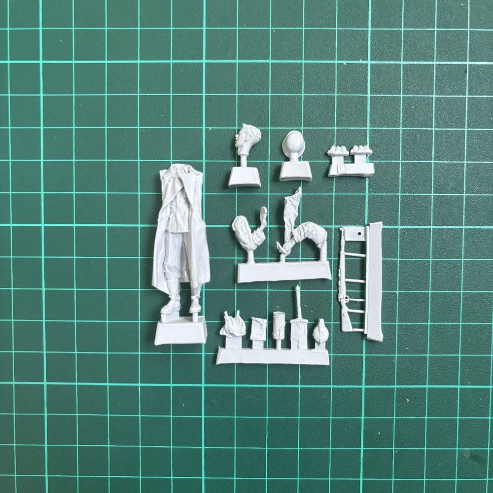 1/35 WWII German POW with Raised Hands, Resin Model Figure Kit, Unassembled and Unpainted
