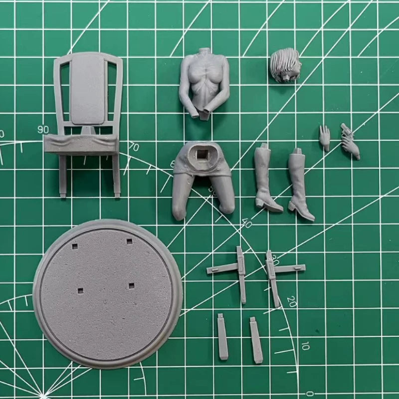 1/24 Horror Game Character Maria, Resin Model Figure Kit, Fantasy Theme, Unassembled and Unpainted