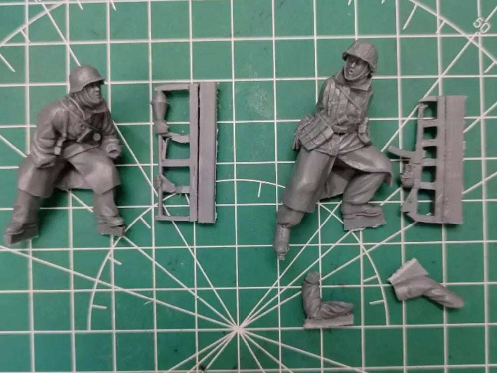 1/35 Ancient Soldiers in Combat, 2 Figures, Resin Model Figure Kit, Unassembled and Unpainted