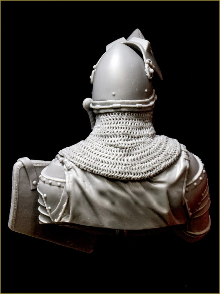 1/10 Medieval Knight in Armor, Resin Model Bust Kit, Unassembled and Unpainted