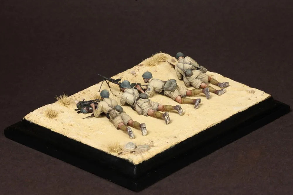 1/35 WWII German Soldiers Combat Scene, 4 Figures, Resin Model Figure Kit, Unassembled and Unpainted