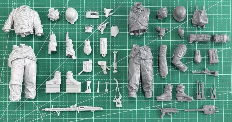 1/16 WWII German Wehrmacht Soldiers, 2 Figures, Resin Model Figure Kit, Unassembled and Unpainted