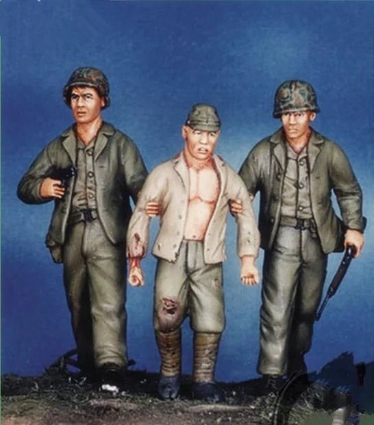1/35 WWII American Troops & Captives, 3 Figures, Resin Model Figure Kit, Unassembled and Unpainted