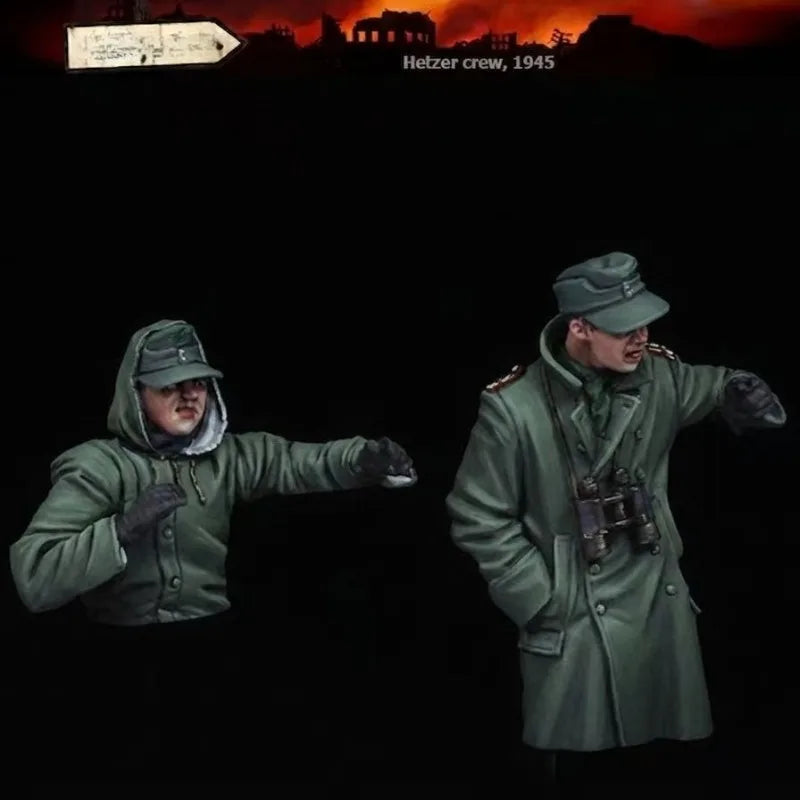 1/35 WWII German Hetzer Crew in Winter Coats, 4 Figures, Resin Model Figure Kit, Unassembled and Unpainted