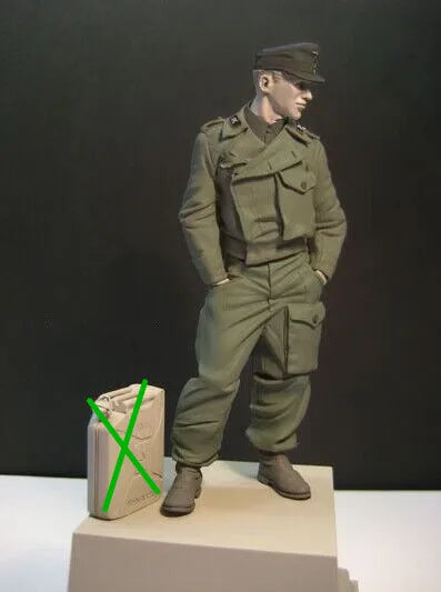 1/16 WWI British Infantryman Standing at Rest, Resin Model Figure Kit, Anime Theme, Unassembled and Unpainted