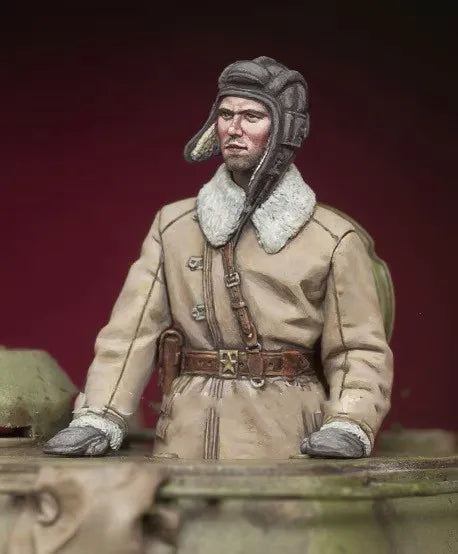 1/35 WWII Soviet Tank Crew in Blue Uniforms, 3 Figures, Resin Model Figure Kit, Unassembled and Unpainted