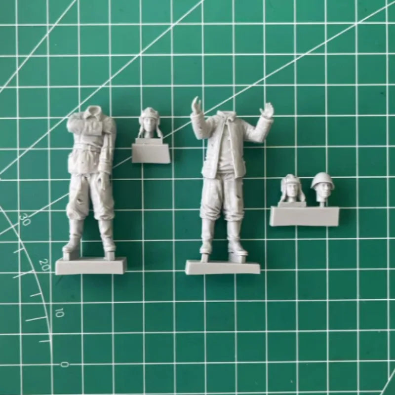 1/35 WWII Soviet Infantry Casualties, 2 Figures, Resin Model Figure Kit, Unassembled and Unpainted