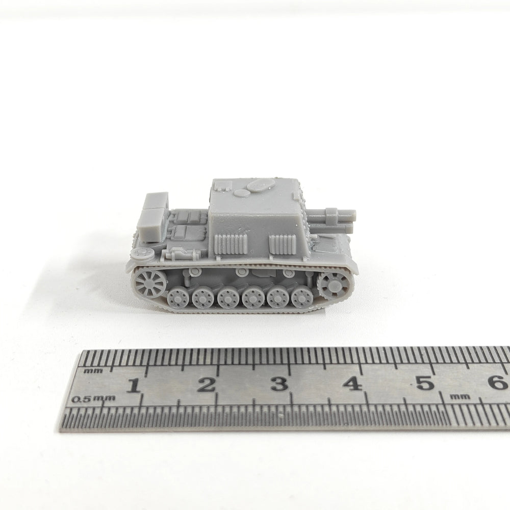 1/144 WWII Sturm-Infanteriegeschütz 33B, Resin Model Vehicle Kit, Unassembled and Unpainted