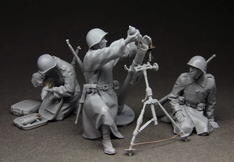 1/35 WWII Soviet 82mm Mortar Team, 3 Figures, Resin Model Figure Kit, Unassembled and Unpainted