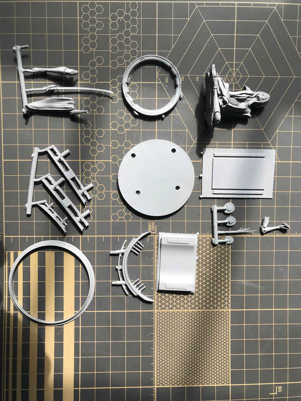 75mm Female Android Robot, Resin Model Figure Kit, Sci-Fi Theme, Unassembled and Unpainted