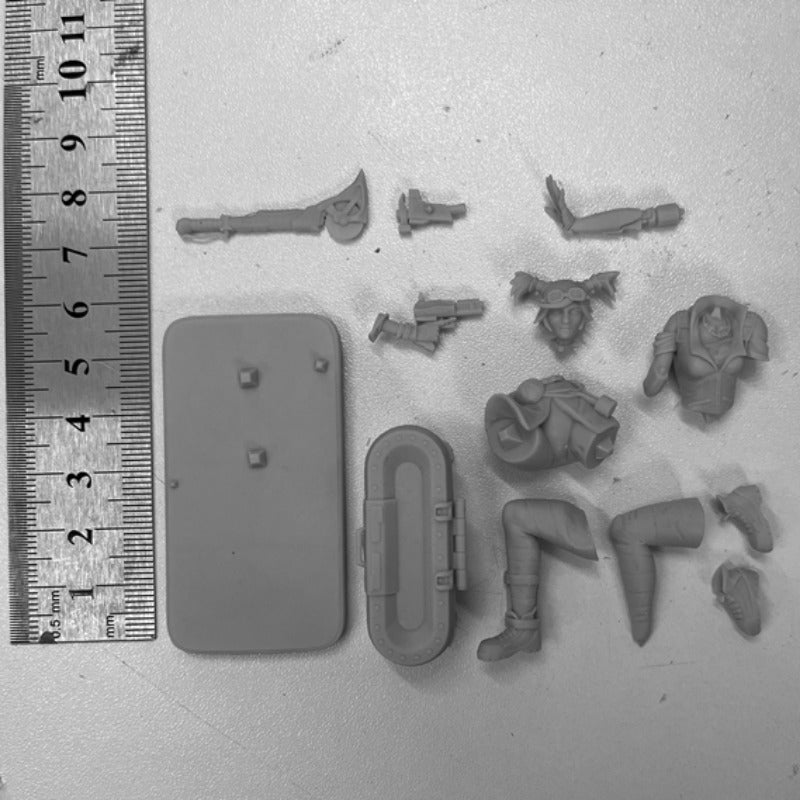 1/24 Sci-Fi Character with Tactical Gear, Resin Model Figure Kit, Anime Theme, Unassembled and Unpainted