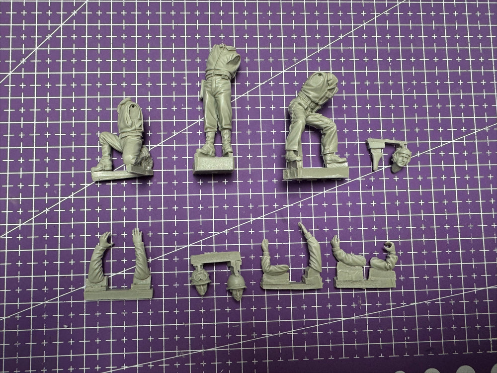 1/35 Modern Construction Workers, 3 Figures, Resin Model Figure Kit, Unassembled and Unpainted