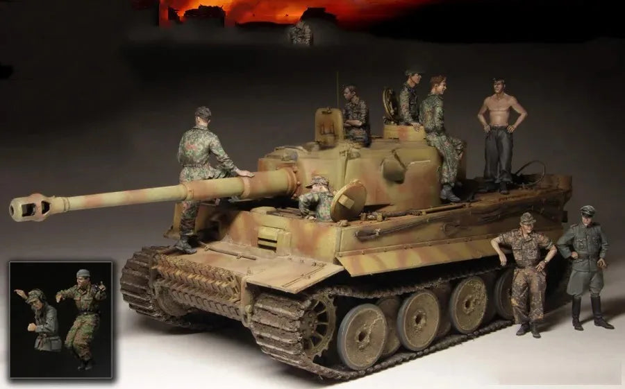 1/35 WWII Tank Crew, 12 Figures, Resin Model Diorama Kit, Unassembled and Unpainted
