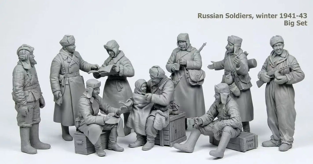 1/35 WWII Soviet Infantry Squad in Winter Uniforms, 10 Figures, Resin Model Figure Kit, Unassembled and Unpainted