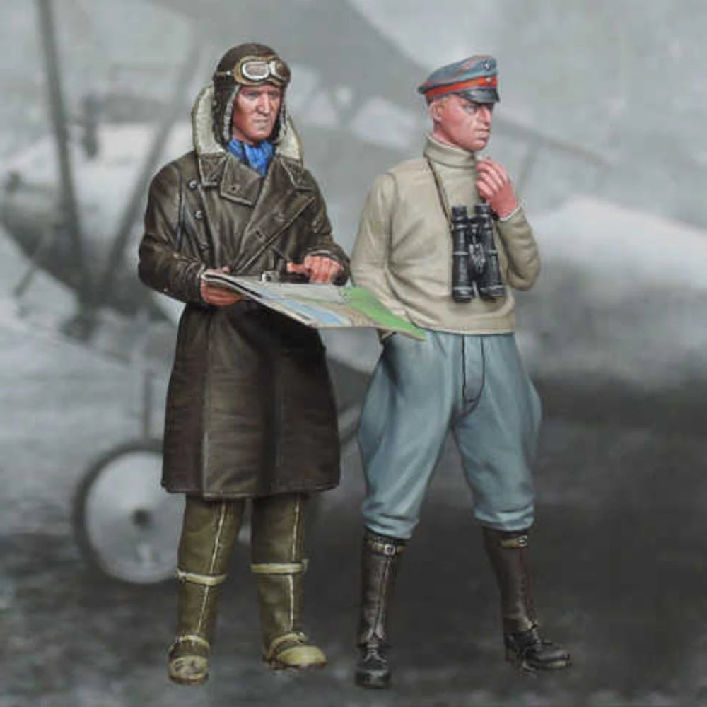1/32 WWII German Luftwaffe Pilots, 2 Figures, Resin Model Figure Kit, Unassembled and Unpainted