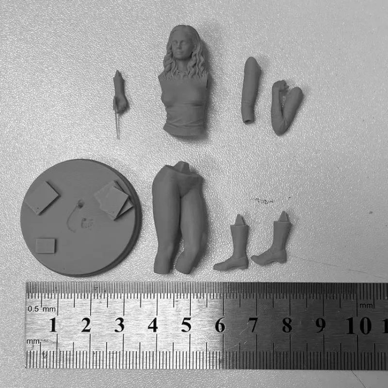 1/24 Female Teacher, Resin Model Figure Kit, Anime Theme, Unassembled and Unpainted