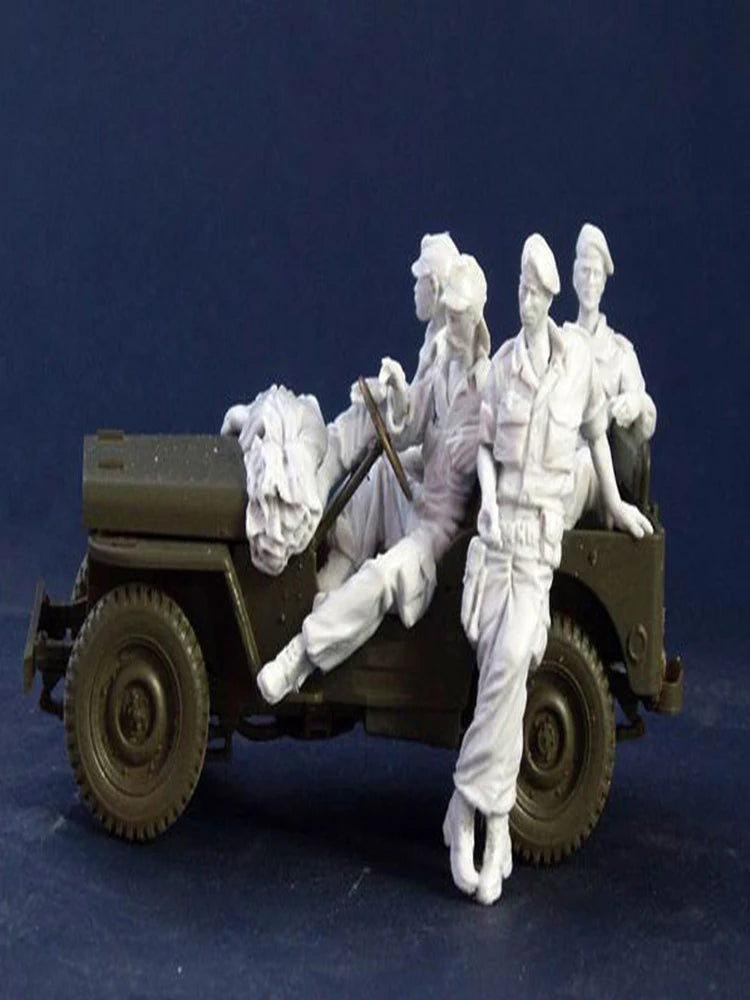 1/35 WWII Military Crew, 4 Figures, Resin Model Figure Kit, Unassembled and Unpainted