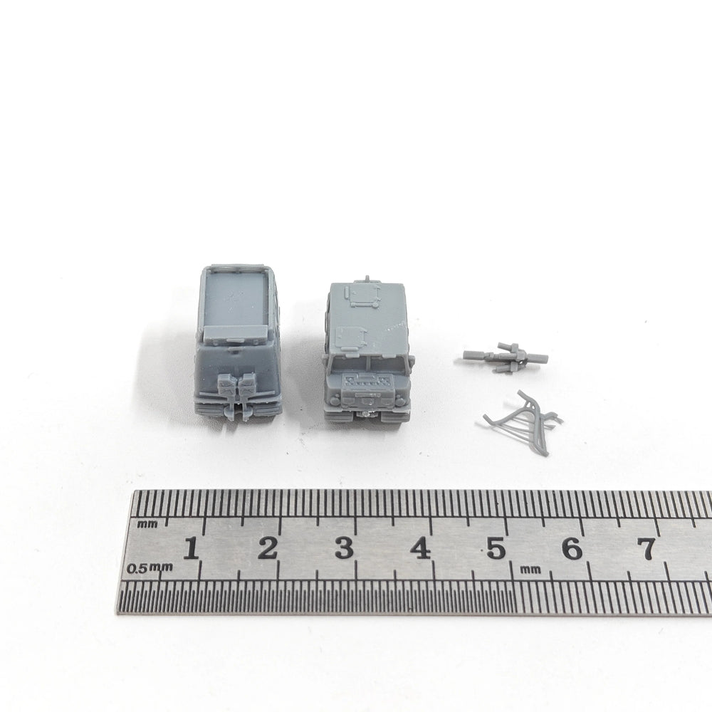 1/144 Cold War Bv206 Armoured Personnel Carrier, Resin Model Vehicle Kit, Unassembled and Unpainted
