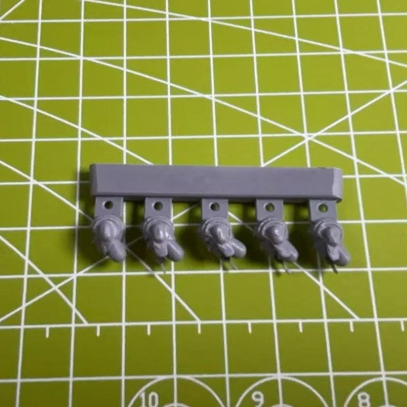 1/35 Character Heads, 5 Figures, Resin Model Bust Kit, Unassembled and Unpainted