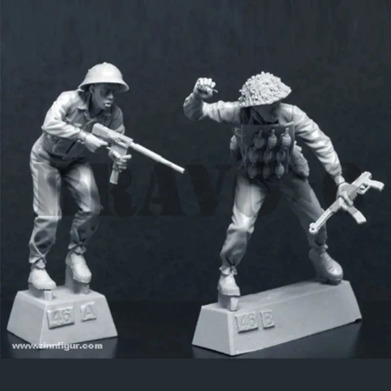 1/35 Vietnam War NVA Soldiers Combat, 2 Figures, Resin Model Figure Kit, Unassembled and Unpainted
